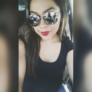 Meet your Posher, Amy